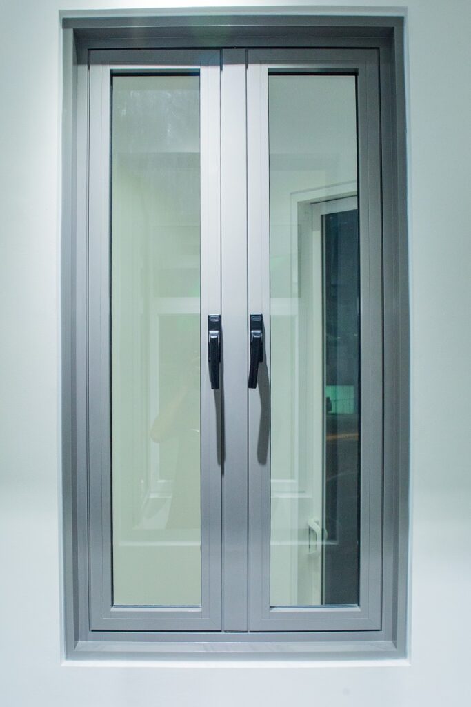 Mullion Fly window